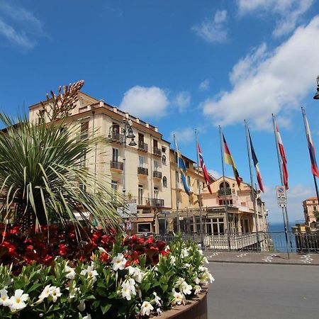 Piazza Tasso Max 1 Leilighet Sorrento Eksteriør bilde