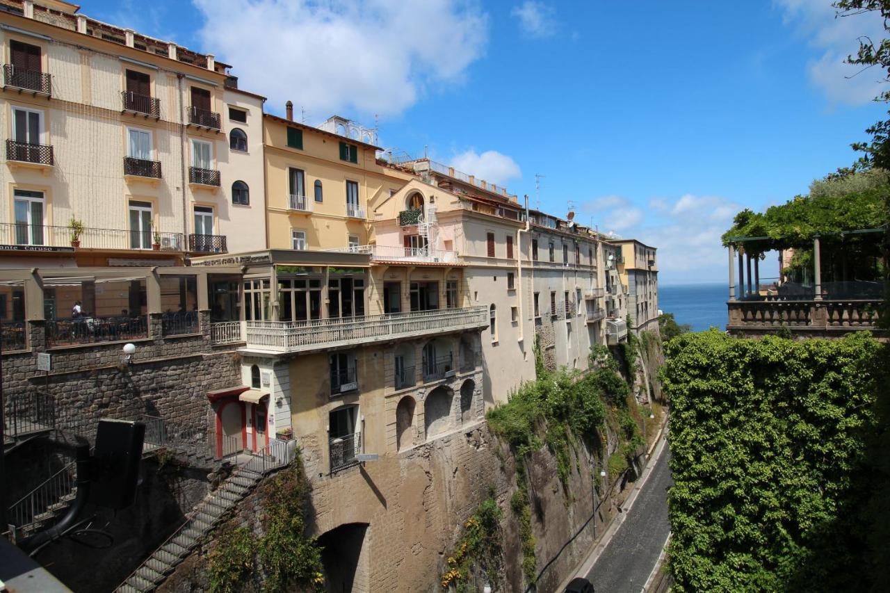 Piazza Tasso Max 1 Leilighet Sorrento Eksteriør bilde